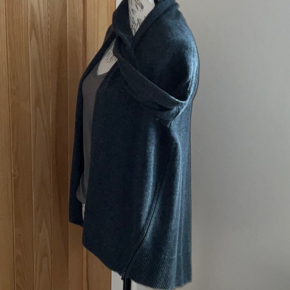 Banana Republic Women’s Open Cardigan Sweater w/ Side Zips. Grey. XS - Picture 5 of 16